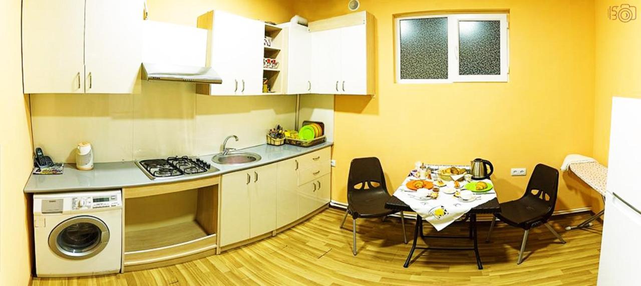Dom Hostel & Tours Erevan Exterior foto